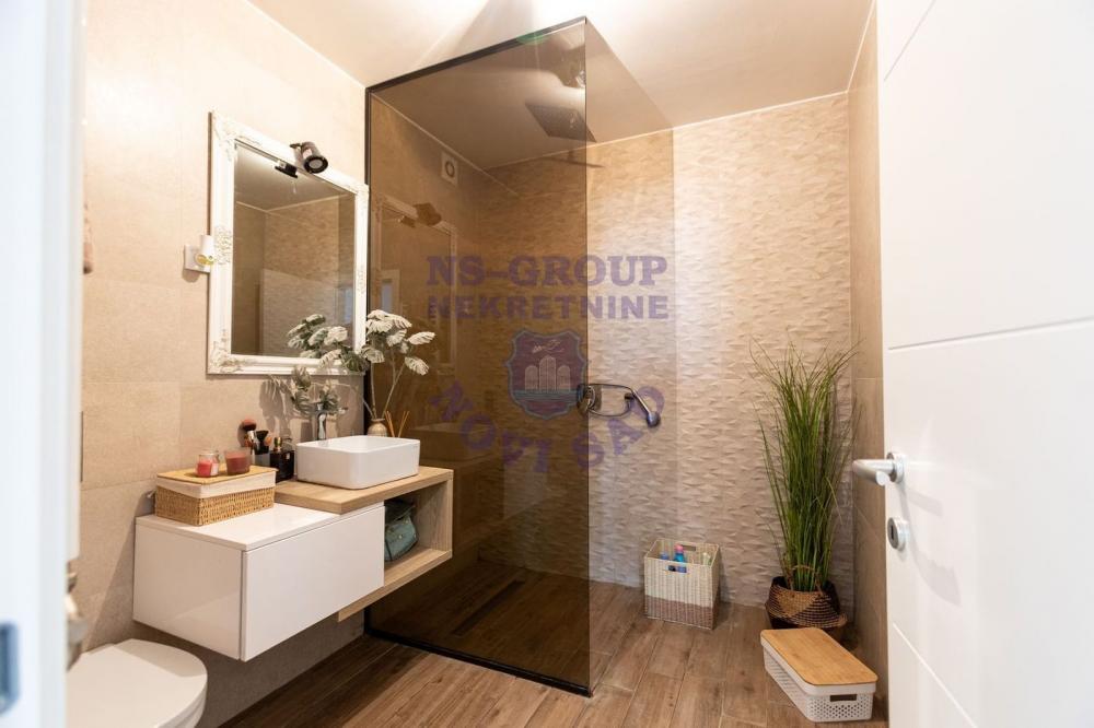 Slika 8 - Fenomenalan četvorosoban stan+terasa 50m2!