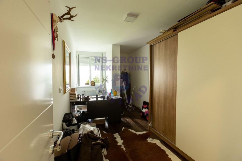 Slika 7 - Fenomenalan četvorosoban stan+terasa 50m2!