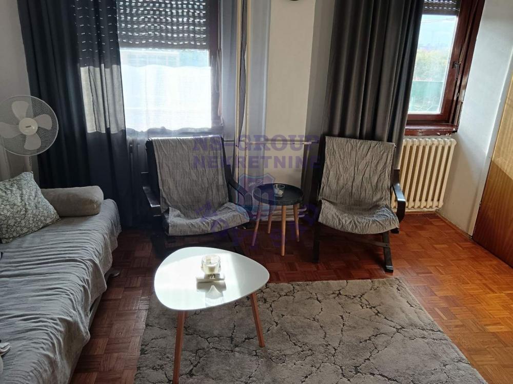 Glavna slika -Porodičan stan na Novom Naselju