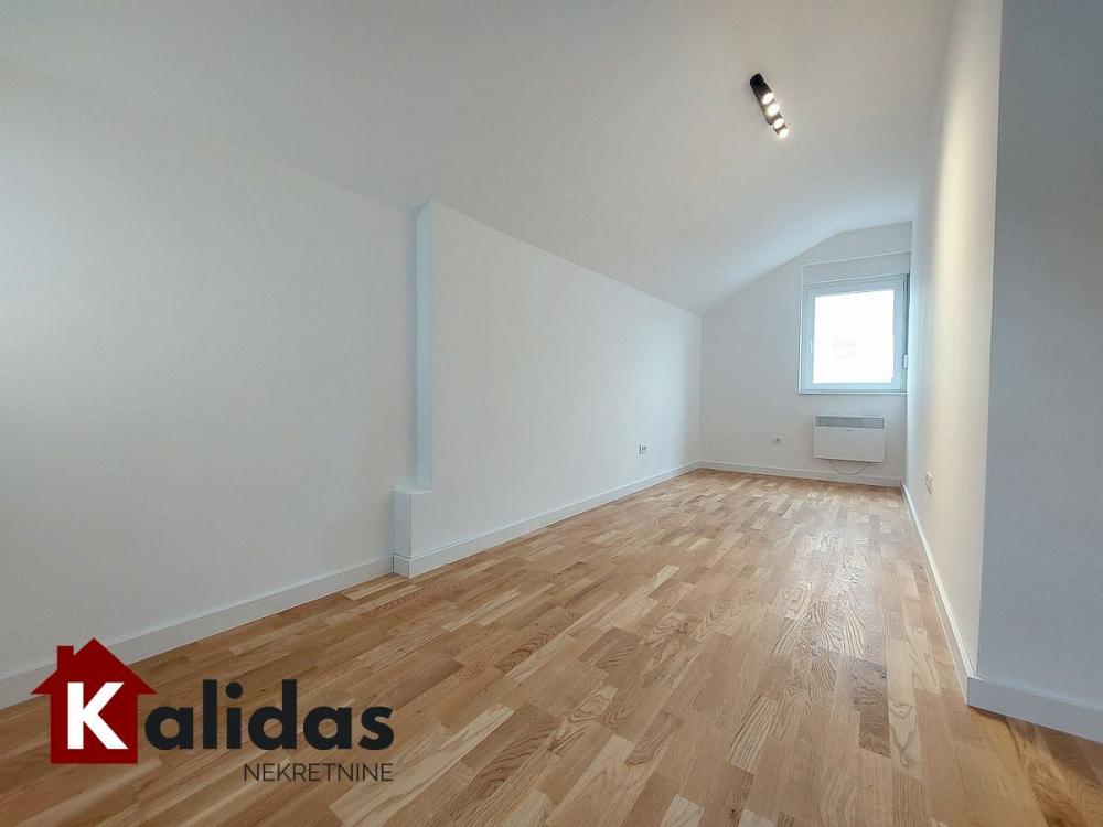 Slika 6 - Stan,NOVI SAD,GRBAVICA,kv: 36, € 93730, ID: 1008209