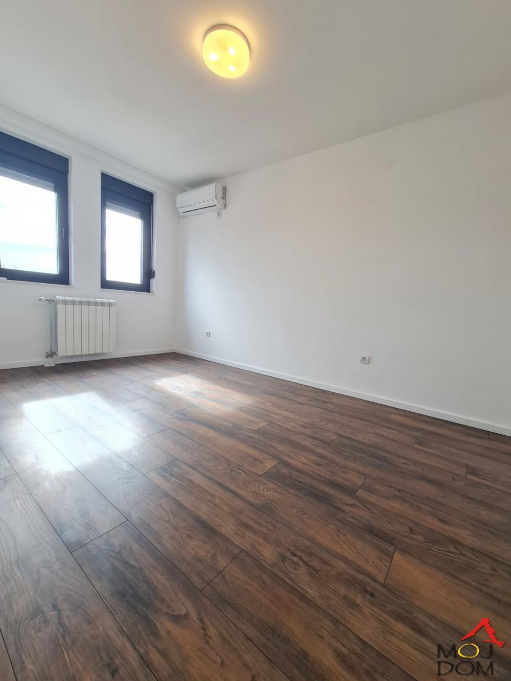 Slika 3 - Stan,NOVI SAD,TELEP,kv: 45, € 123050, ID: 1031222