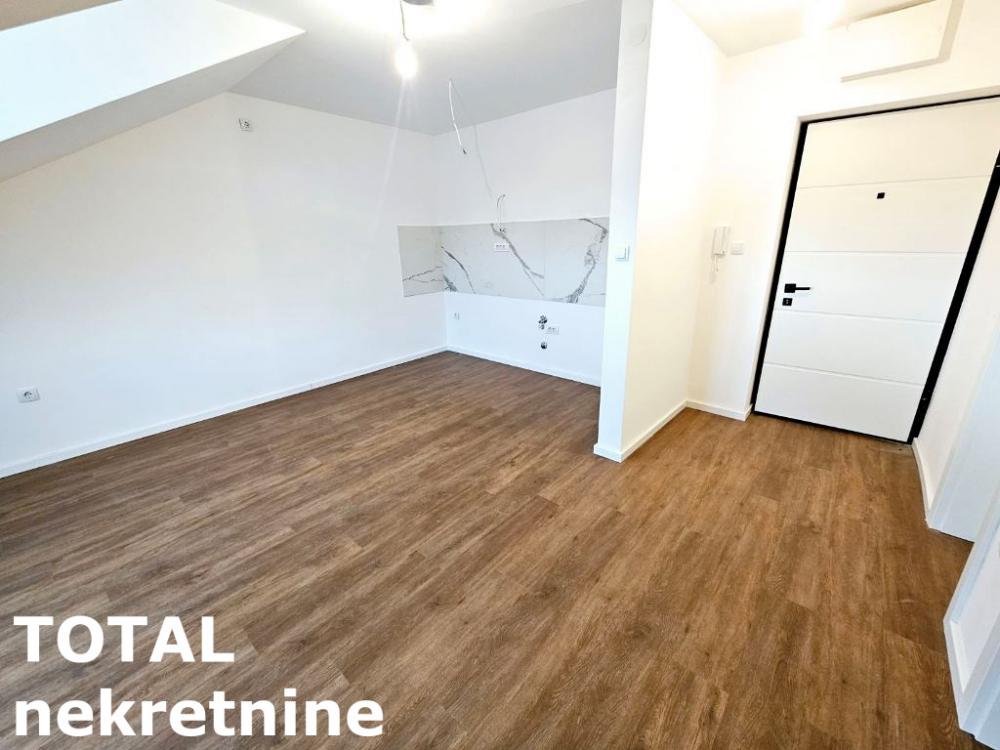 Slika 1 - Stan,NOVI SAD,PODBARA,kv: 28.00, € 90000, ID: 1101505