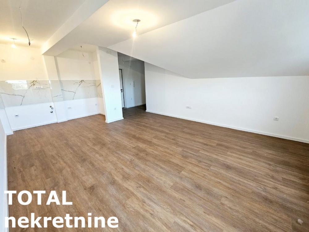 Slika 3 - Stan,NOVI SAD,PODBARA,kv: 41.00, € 114330, ID: 1100735