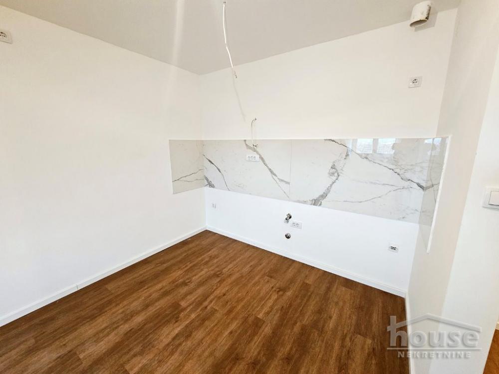 Slika 4 - Stan,NOVI SAD,PODBARA,kv: 28.00, € 90000, ID: 1064657