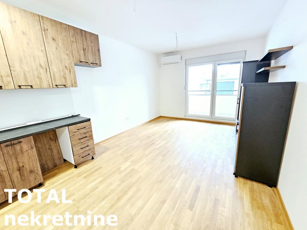 Glavna slika -Stan,PETROVARADIN,CENTAR,kv: 43.00, € 117000, ID: 1101490