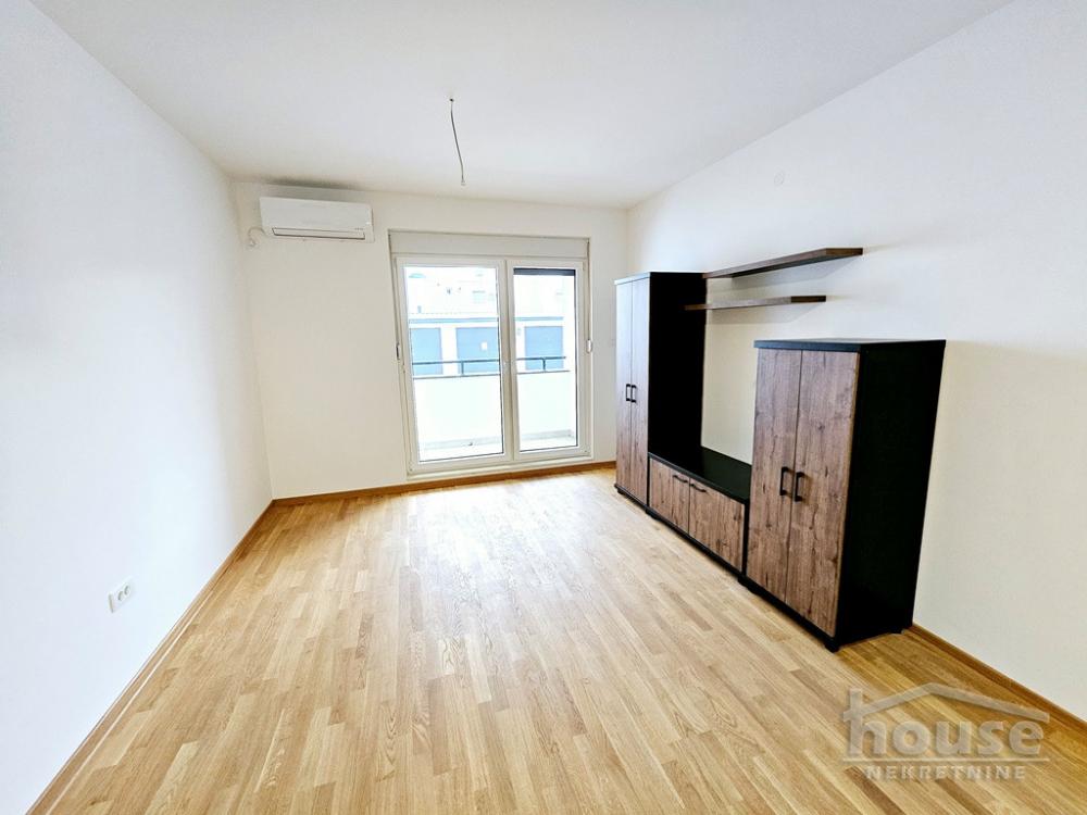 Slika 2 - Stan,PETROVARADIN,CENTAR,kv: 43.00, € 117000, ID: 1064642