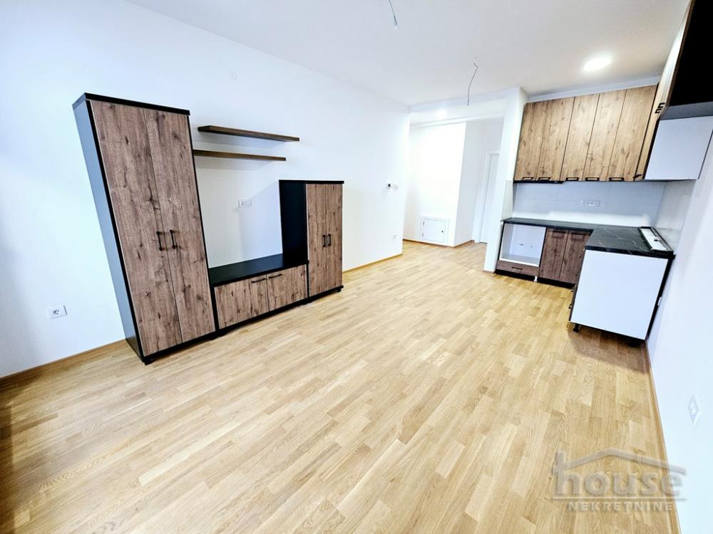 Slika 1 - Stan,PETROVARADIN,CENTAR,kv: 43.00, € 117000, ID: 1064642