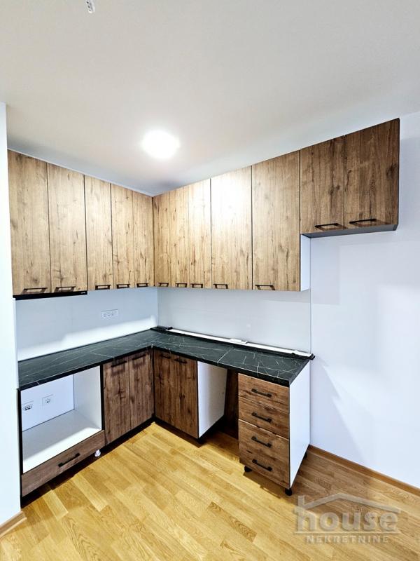 Slika 3 - Stan,PETROVARADIN,CENTAR,kv: 43.00, € 117000, ID: 1064642