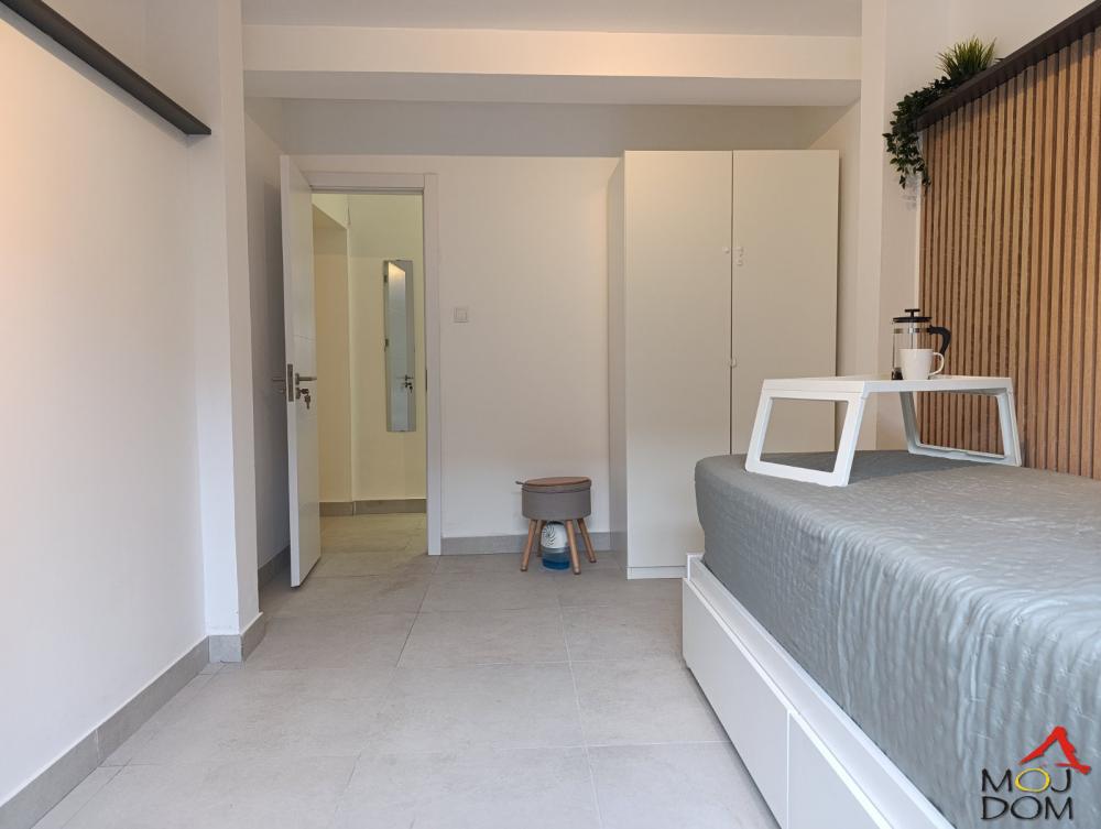 Slika 6 - Stan,NOVI SAD,CENTAR,kv: 61, € 143900, ID: 1030851