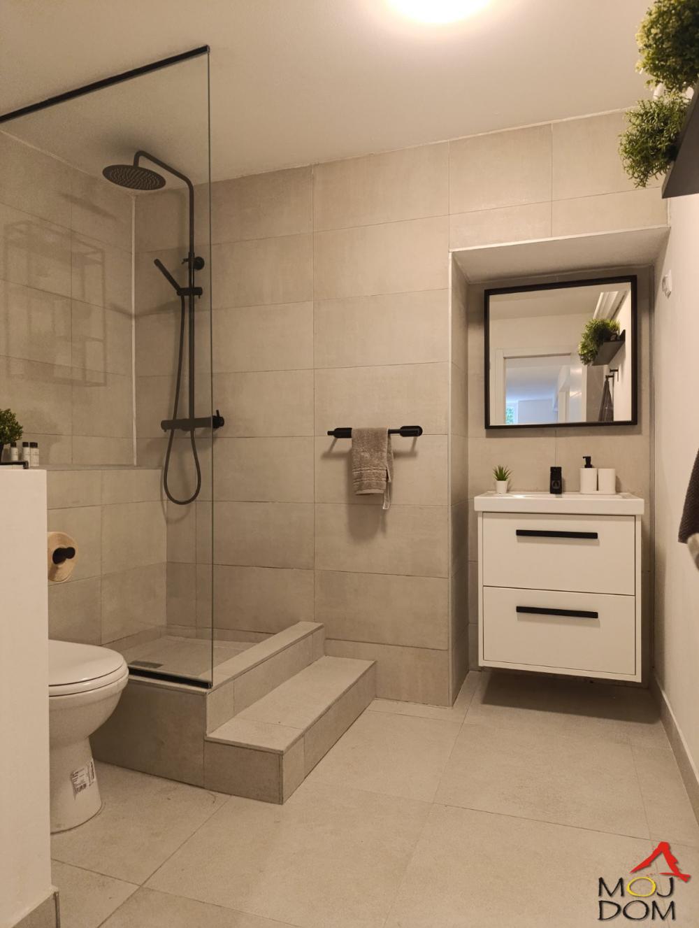 Slika 8 - Stan,NOVI SAD,CENTAR,kv: 61, € 143900, ID: 1030851