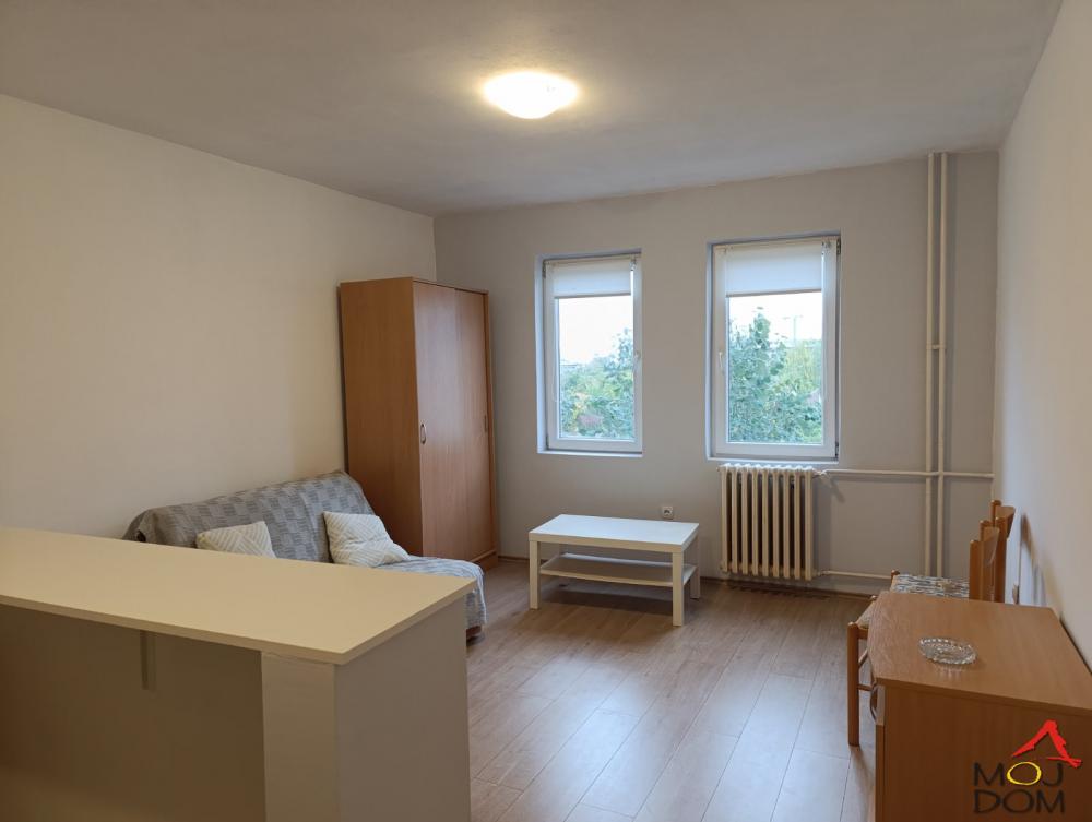 Slika 1 - Stan,NOVI SAD,PODBARA,kv: 24, € 75200, ID: 1031212