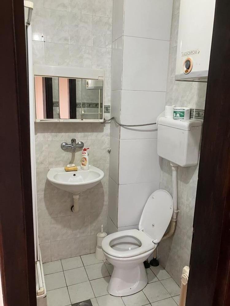 Slika 2 - Jednosoban, 20m2, Bulevar oslobođenja Novi Sad, sa terasom, ima lift