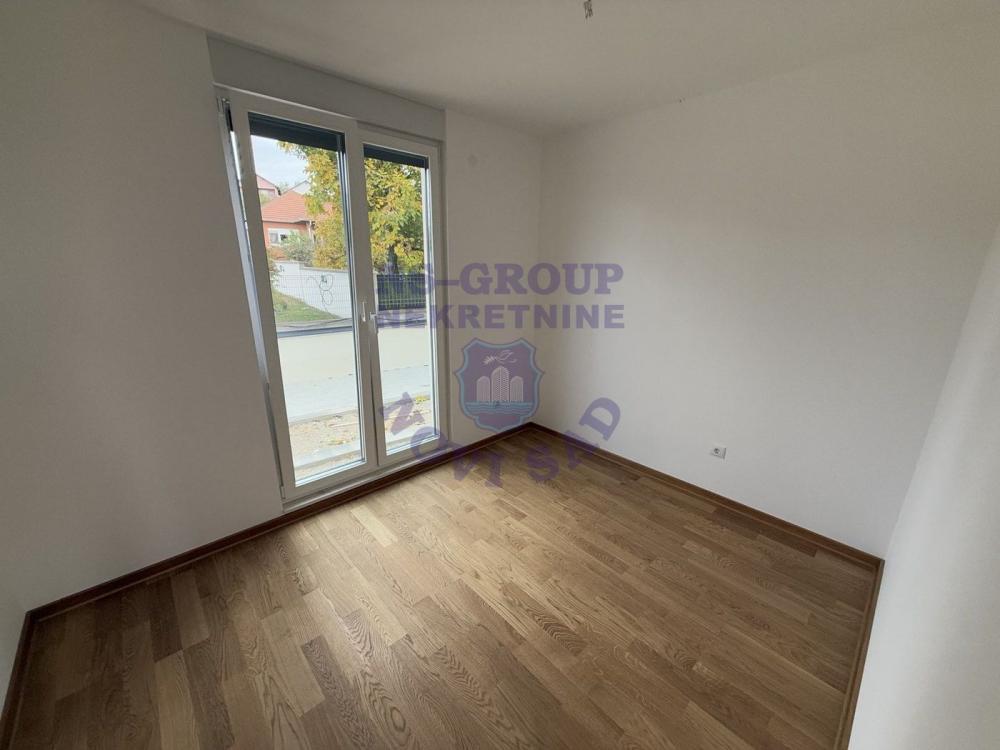 Slika 0 -  / Prelep porodičan stan sa pogledom na grad /