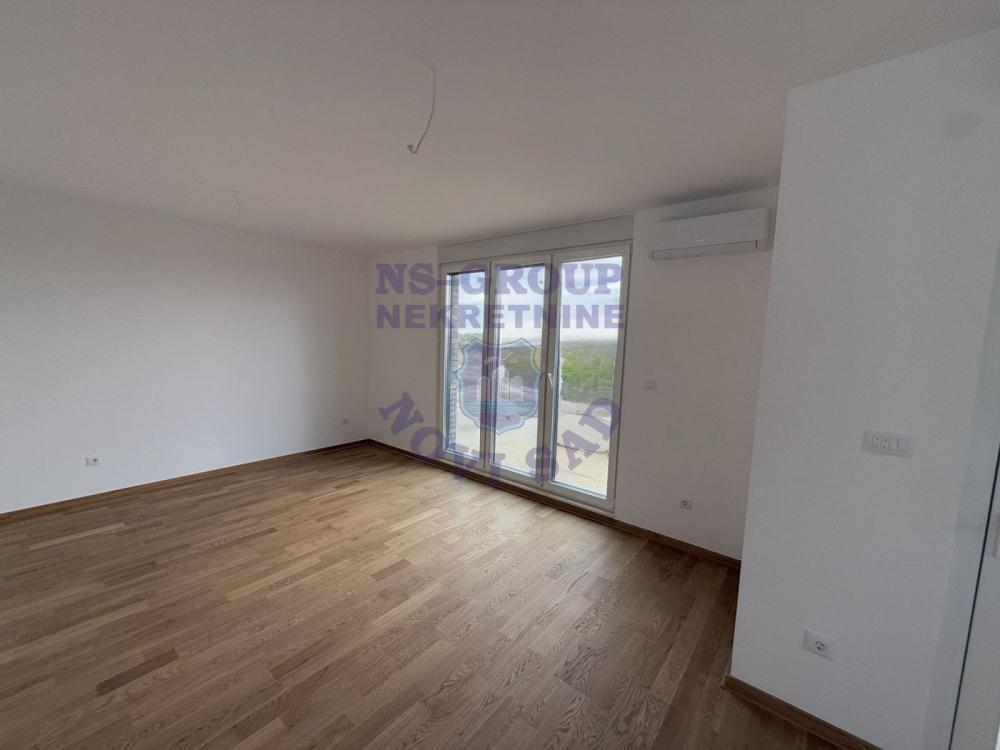 Slika 11 -  / Prelep porodičan stan sa pogledom na grad /