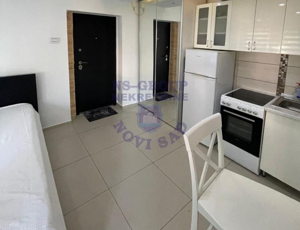 Slika 3 - Komforna renovirana garsonjera, Železnička stanica - 28m2