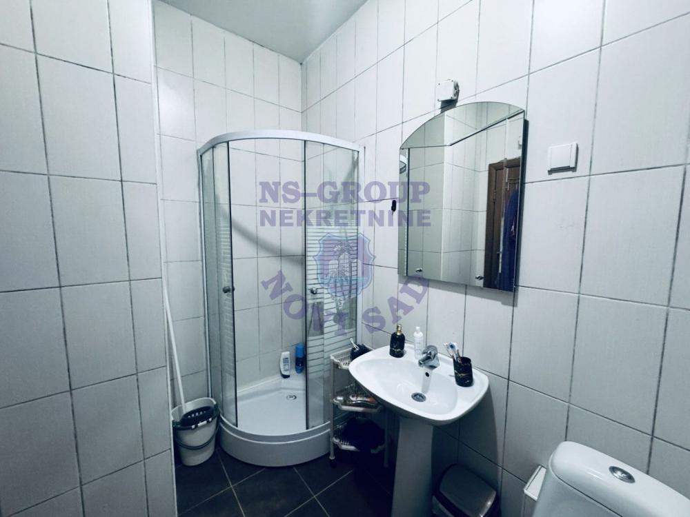 Slika 4 - Kompletno nameštena garsonjera na Bulevaru Evrope!