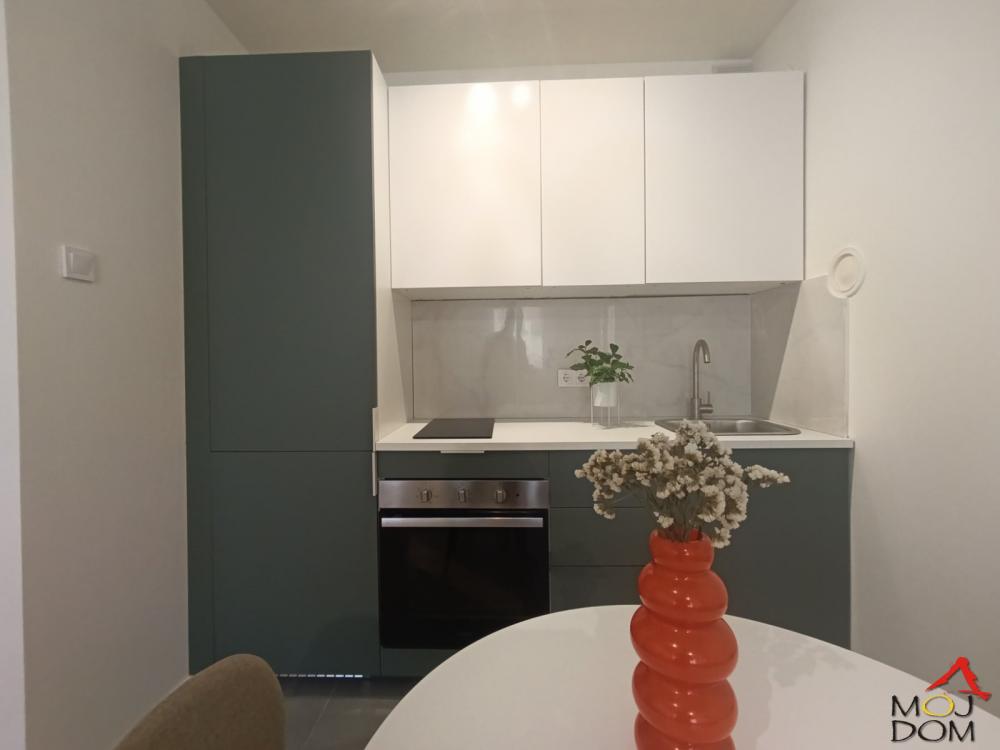 Slika 6 - Stan,NOVI SAD,BULEVAR EVROPE,kv: 28, € 91650, ID: 1031230