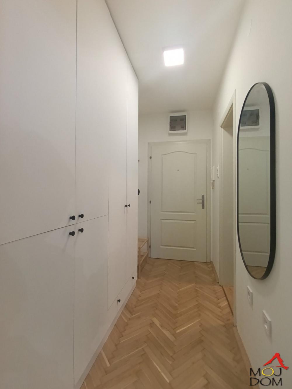 Slika 7 - Stan,NOVI SAD,BULEVAR EVROPE,kv: 28, € 91650, ID: 1031230