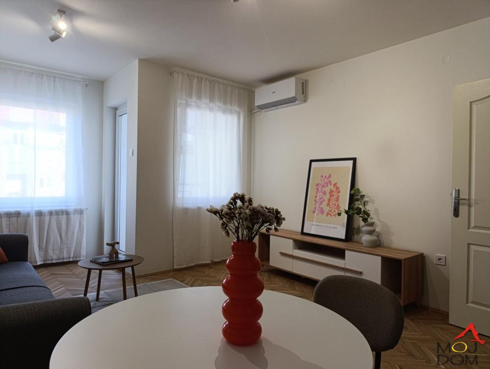 Slika 1 - Stan,NOVI SAD,BULEVAR EVROPE,kv: 28, € 91650, ID: 1031230