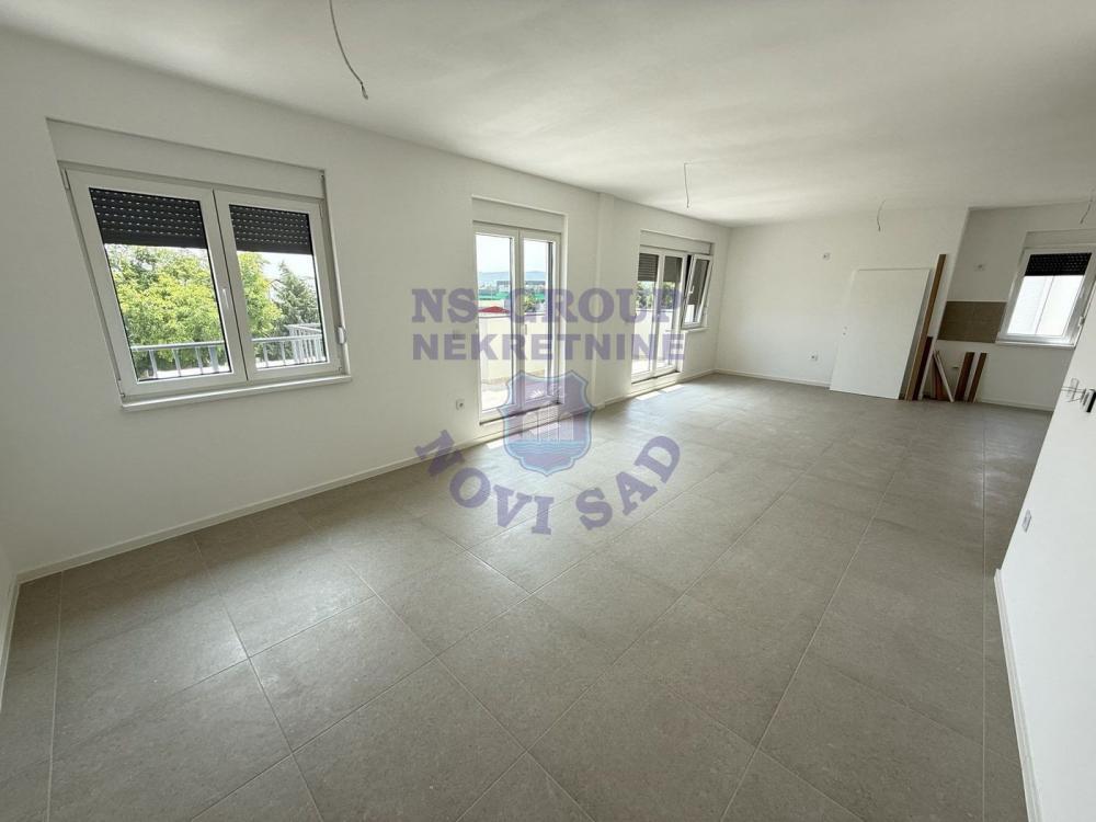 Glavna slika -Prelep stan sa četiri spavaće sobe / Gratis krovna terasa i parking