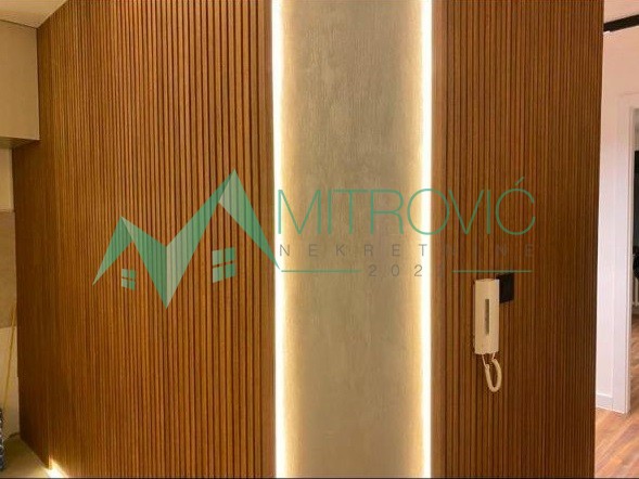 Slika 9 - Prodaje se luksuzno renoviran četvorosoban stan u centru grada – Železnička ulica 