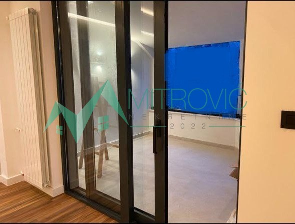 Slika 11 - Prodaje se luksuzno renoviran četvorosoban stan u centru grada – Železnička ulica 