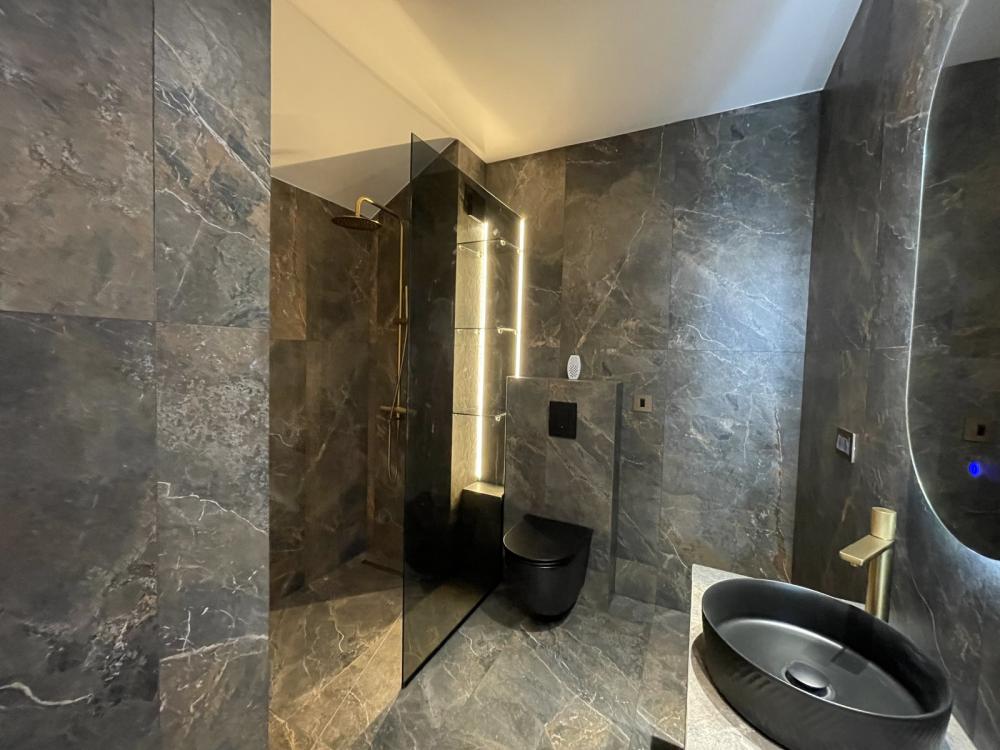 Slika 3 - Odličan renoviran! Četvorosoban!