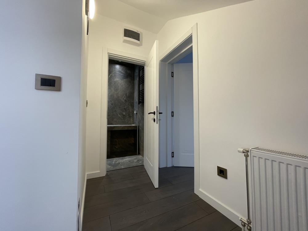 Slika 4 - Odličan renoviran! Četvorosoban!