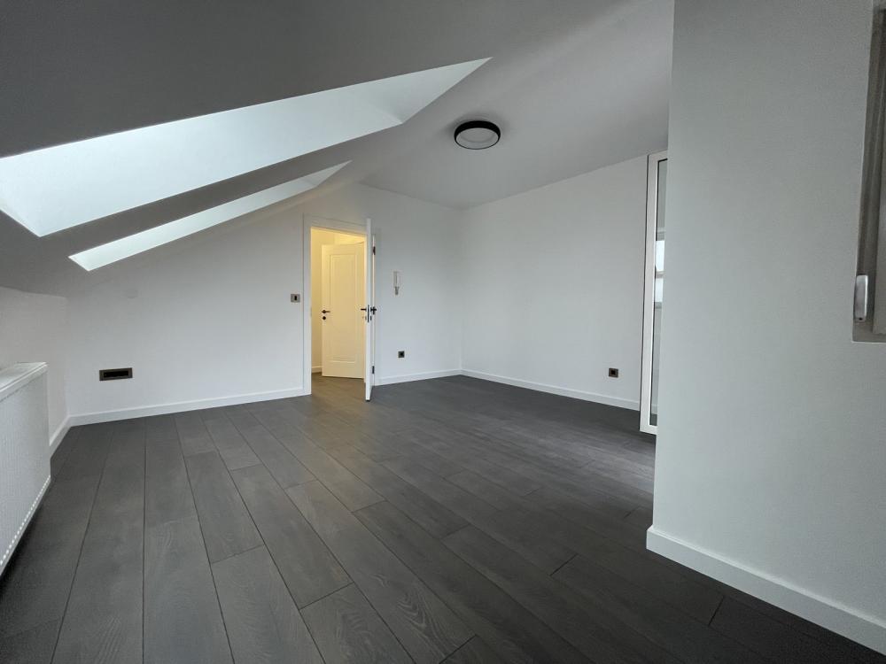 Slika 5 - Odličan renoviran! Četvorosoban!