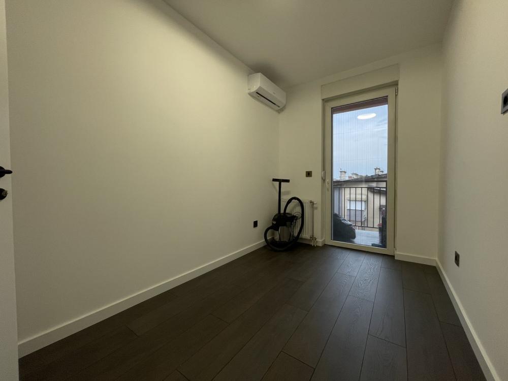 Slika 10 - Odličan renoviran! Četvorosoban!