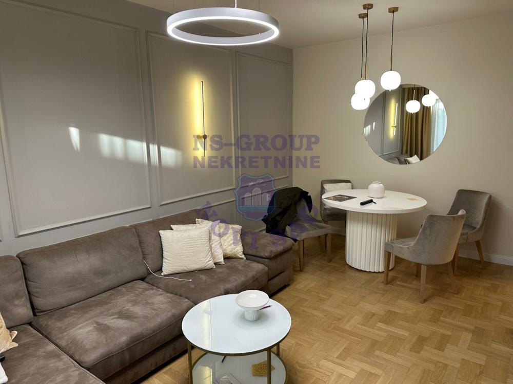 Slika 1 - Dvosoban, 50m2, Grbavica Novi Sad