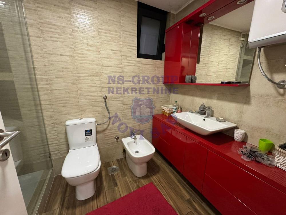 Slika 10 - Petosoban, Grbavica Novi Sad