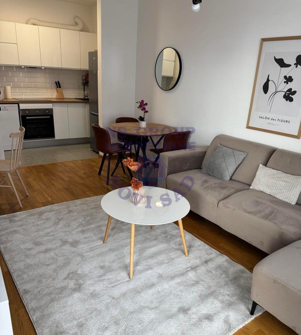 Slika 1 - Odličan trosoban - Cara Dušana - 56m2