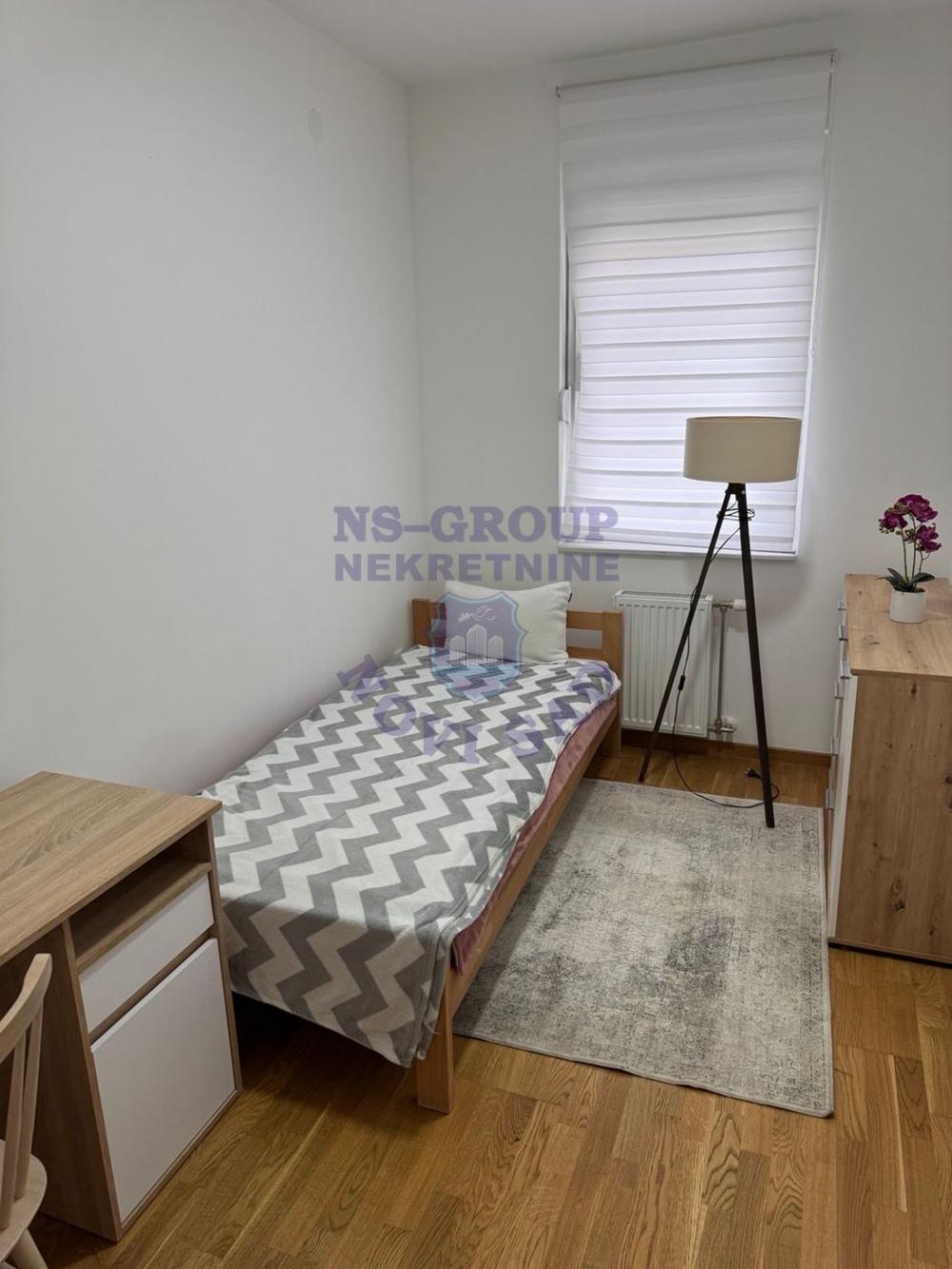 Slika 5 - Odličan trosoban - Cara Dušana - 56m2