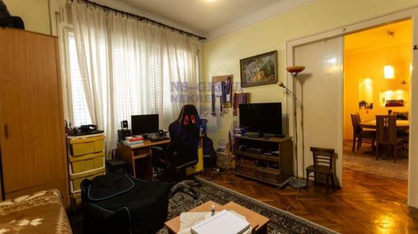 Slika 6 - Dvoiposoban, 80m2, Novi Sad centar Novi Sad, sa terasom