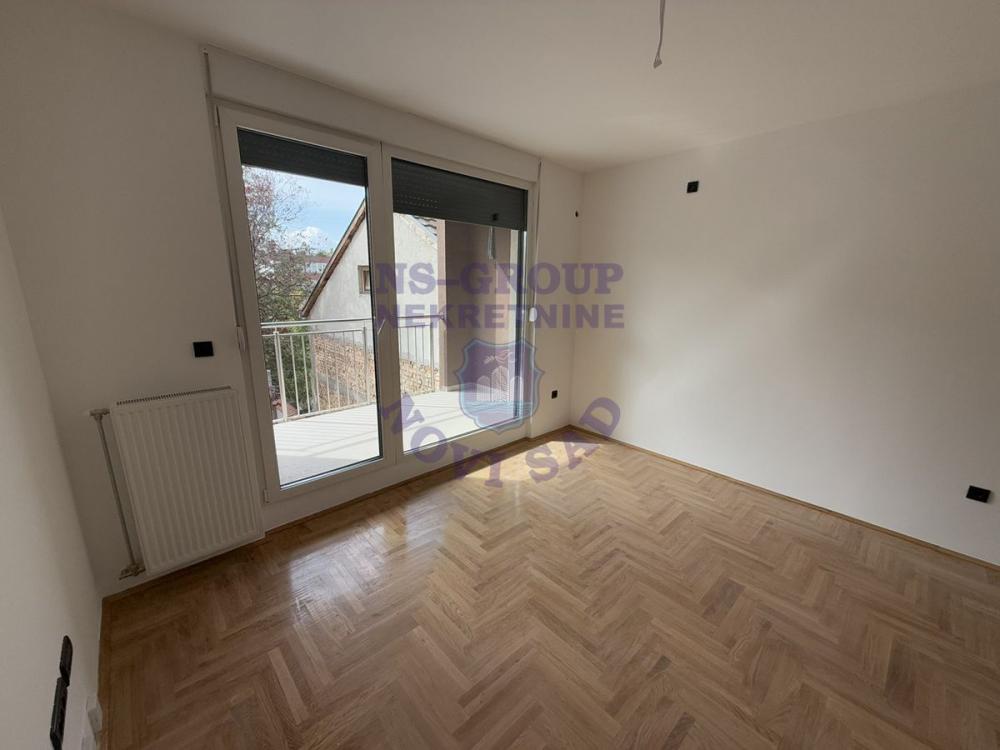 Slika 1 - Useljivo - PDV u ceni - odličan raspored!!!