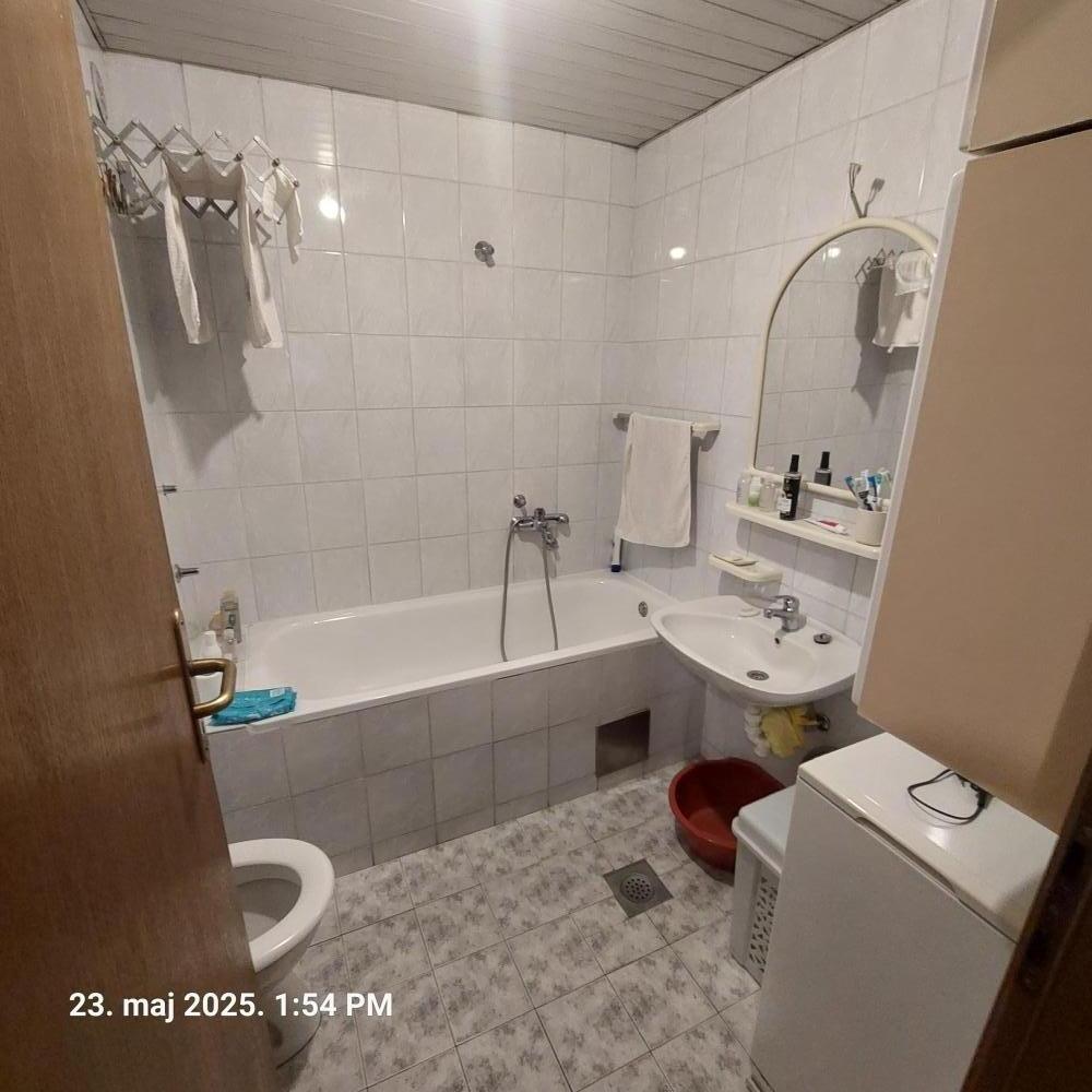 Slika 2 - Dvosoban, 54m2, Pasterova 26 Novi Sad, sa terasom, ima lift