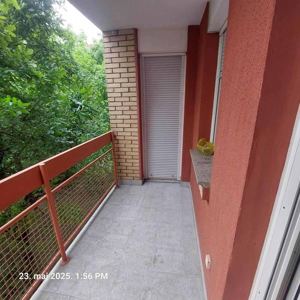 Slika 3 - Dvosoban, 54m2, Pasterova 26 Novi Sad, sa terasom, ima lift