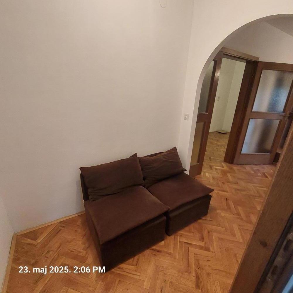 Slika 8 - Dvosoban, 54m2, Pasterova 26 Novi Sad, sa terasom, ima lift