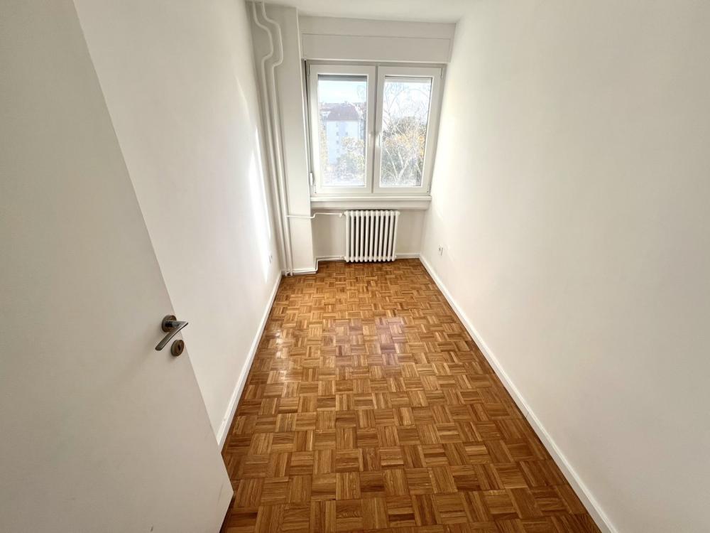 Slika 8 - Stan,NOVI SAD,BULEVAR,kv: 75, € 221500, ID: 1019254