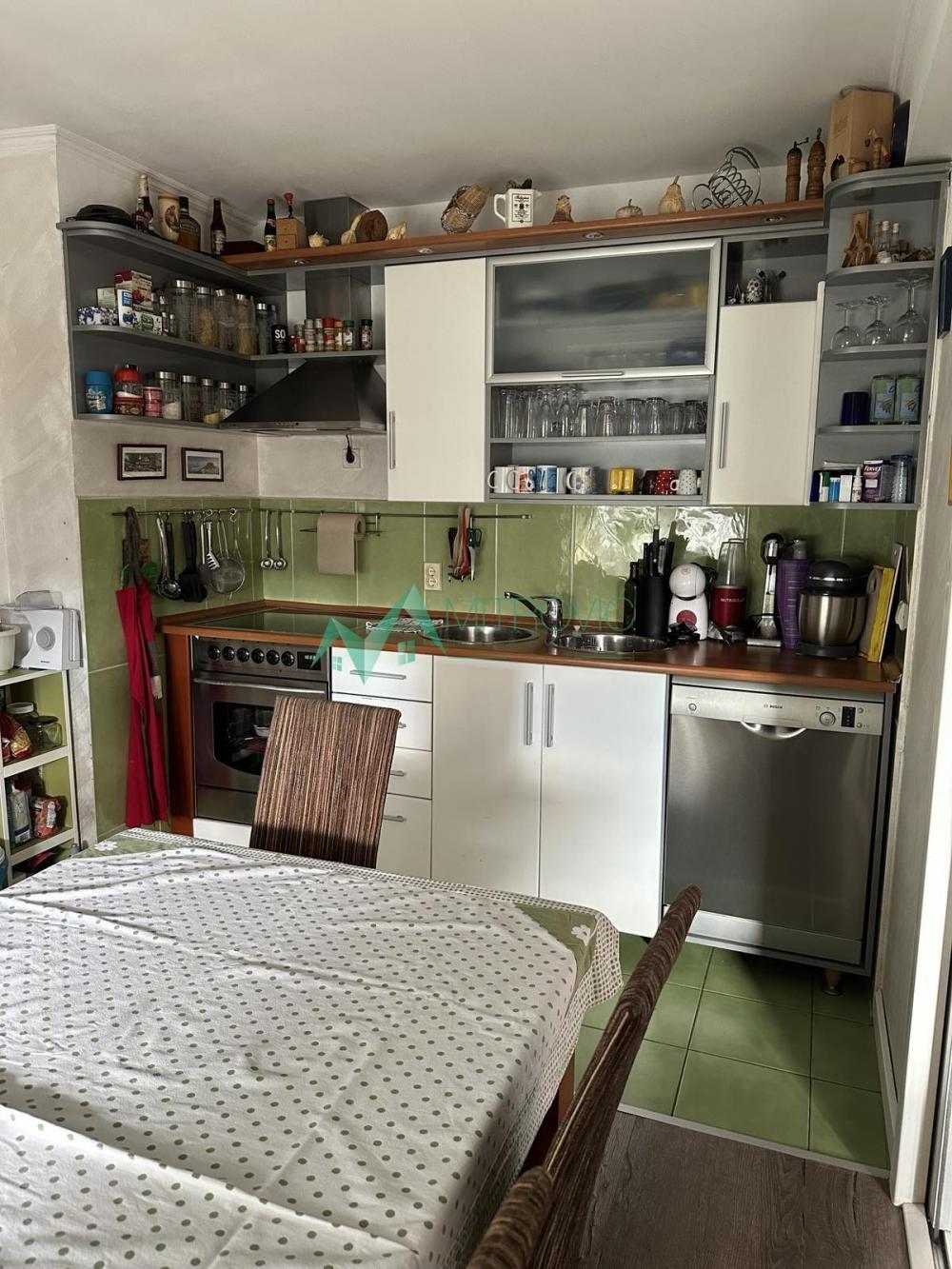 Slika 6 - Komforan duplex - dve zastakljene terase + parking! 