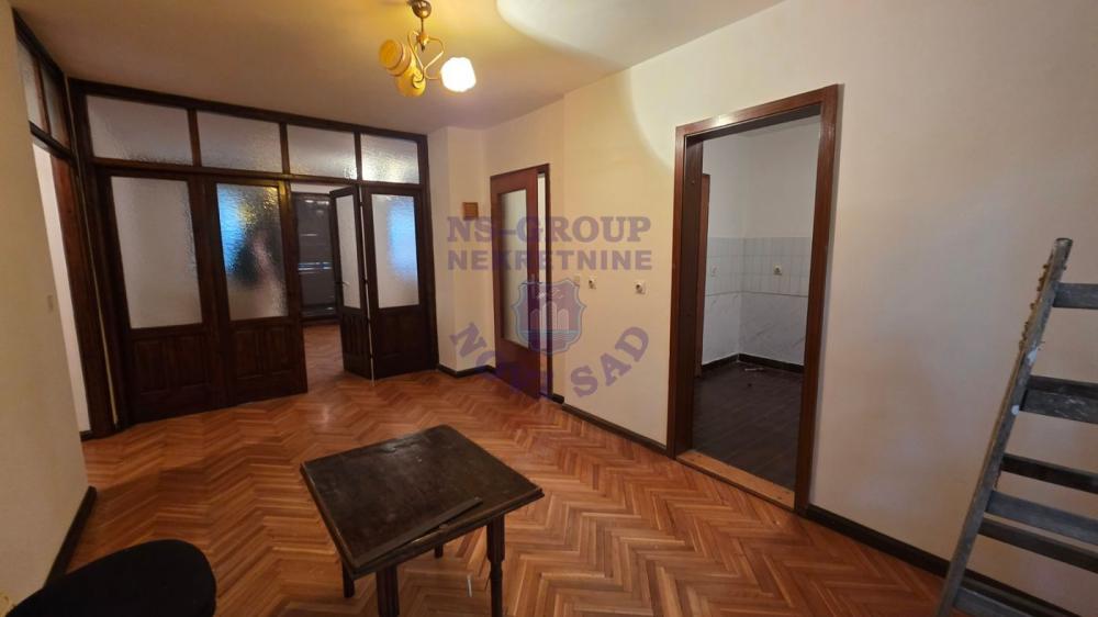 Slika 5 - Trosoban stan na Bulevaru Patrijarha Pavla