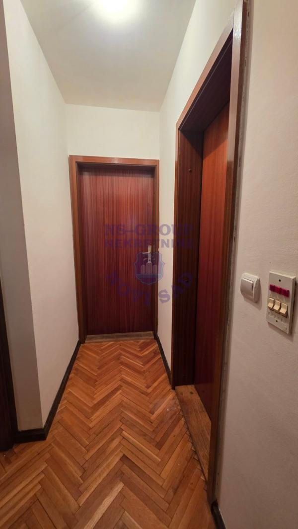 Slika 8 - Trosoban stan na Bulevaru Patrijarha Pavla