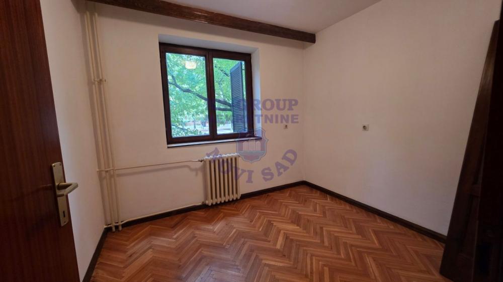 Slika 2 - Trosoban stan na Bulevaru Patrijarha Pavla