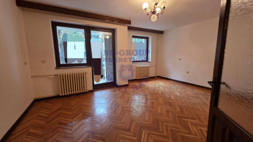 Glavna slika -Trosoban stan na Bulevaru Patrijarha Pavla