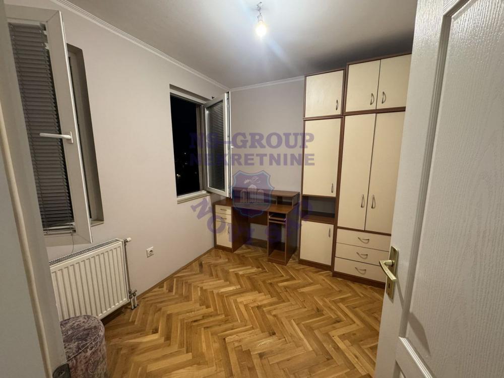 Slika 4 - Dvoiposoban stan na Bulevaru