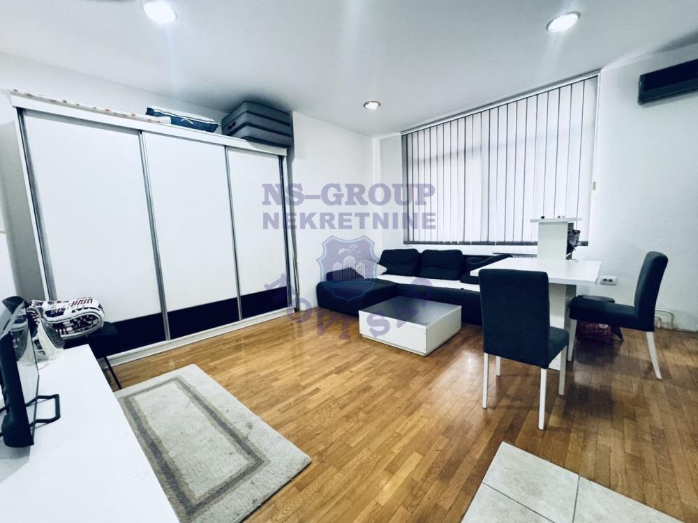 Slika 1 - Garsonjera na Bulevaru Evrope