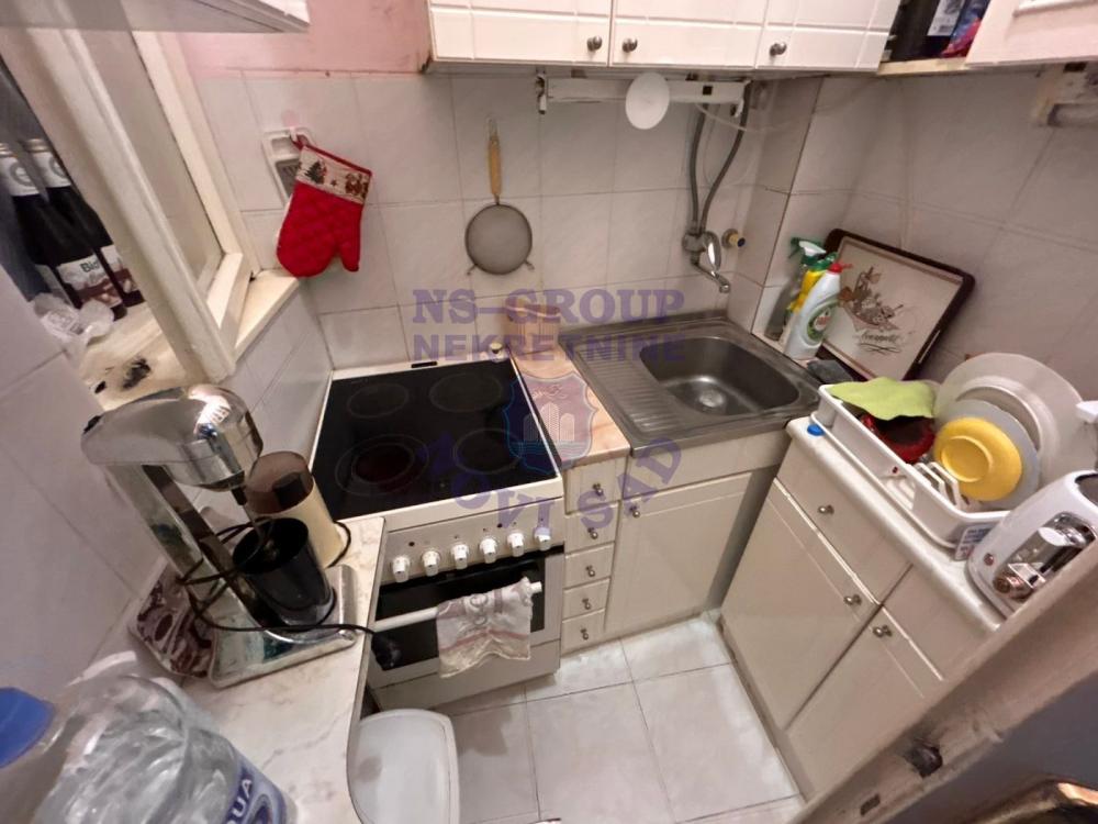 Slika 6 - Trosoban, 104m2, Bulevar oslobođenja Novi Sad, sa terasom