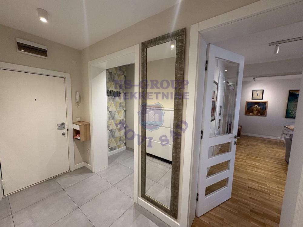 Slika 2 - Prodaja stana, 108m2, Stari grad Novi Sad