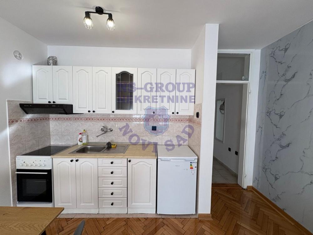 Slika 3 - Odlična garsonjera na Bulevaru oslobođenja!